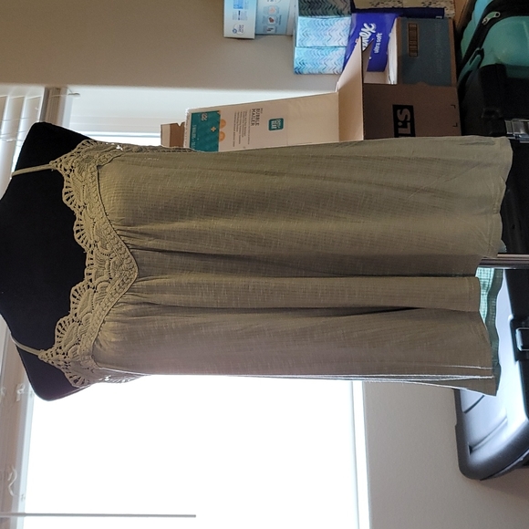 Maurices Tops - Maurice's Light Green Camisole.   Size XL.